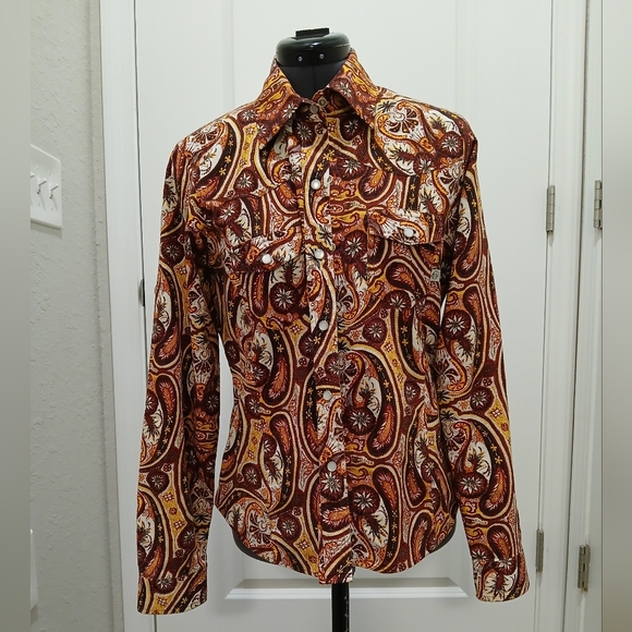 Patagonia Tops - Patagonia Paisley Button Down Shirt